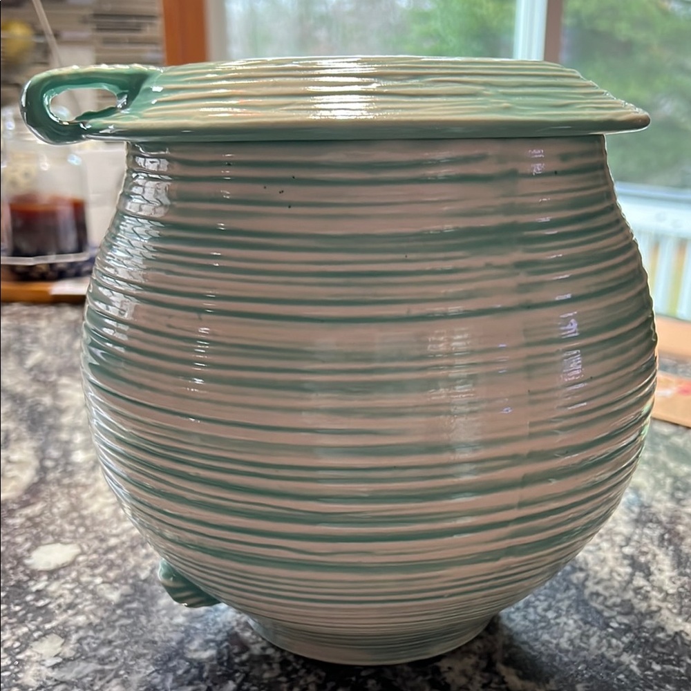 VTG. Restaurant Maxim’s Large Soup Tureen